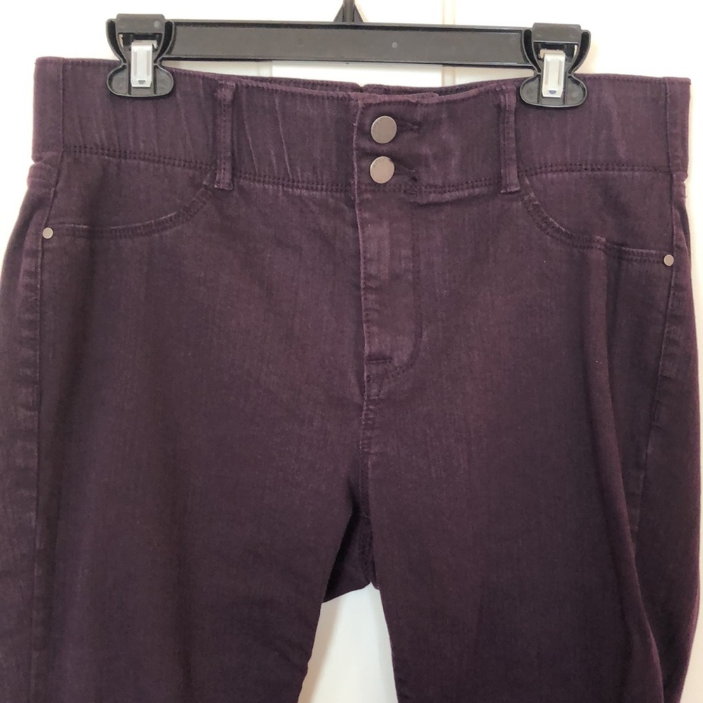Apt. 9 Straight Leg Jeans, Burgundy Color, 14